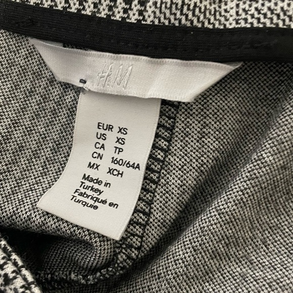 H&M Patterned Pants - Picture 2 of 3